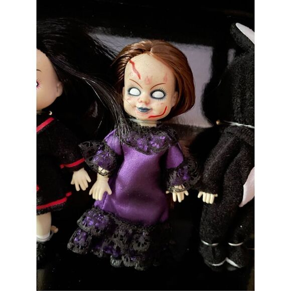 2001 Living Dead Dolls Mini Hong Kong Club Toy2R  LE 999 Glow in dark Eyes - Picture 6 of 9